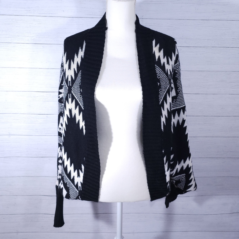 3X Black & White Cardigan